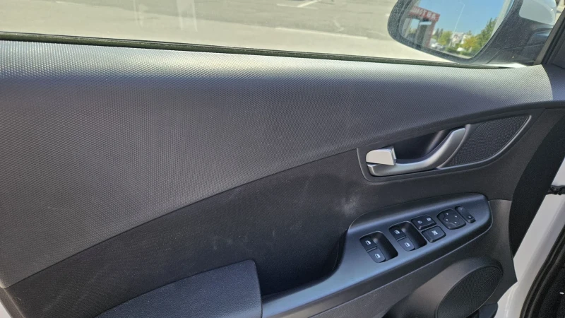 Hyundai Kona, снимка 10 - Автомобили и джипове - 51595677