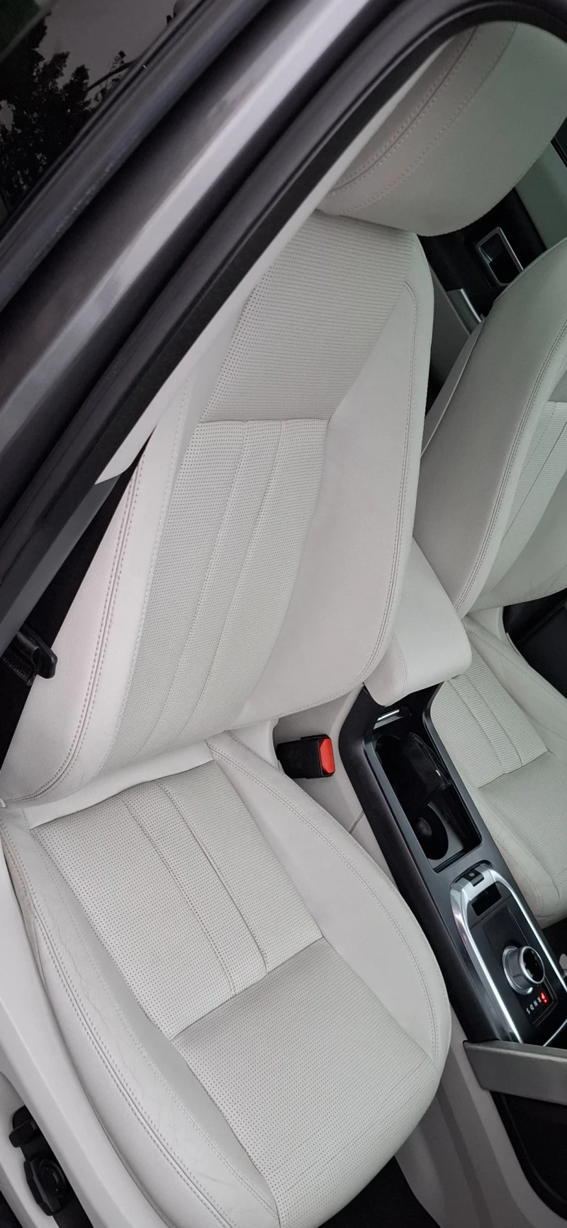 Land Rover Discovery Sport 240kc Panorama Kamera Automat 4x4 160000km, снимка 8 - Автомобили и джипове - 52100566