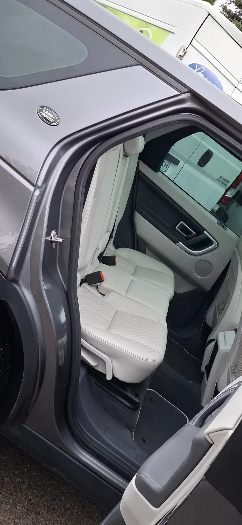 Land Rover Discovery Sport 240kc Panorama Kamera Automat 4x4 160000km, снимка 10 - Автомобили и джипове - 52100566