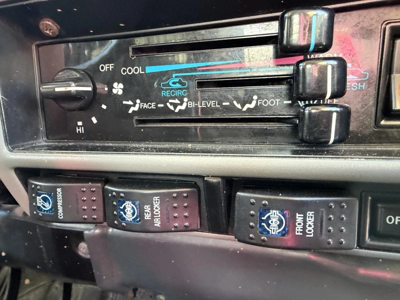 Toyota Land cruiser Узаконен 4.3 Lexus, снимка 12 - Автомобили и джипове - 53030818