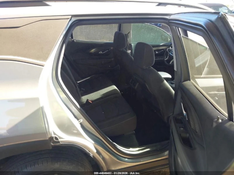 Gmc Terrain 1.5l Fwd Sle, снимка 8 - Автомобили и джипове - 53600461