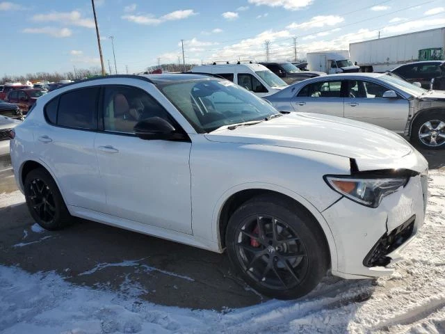 Alfa Romeo Stelvio TI AWD/ СЕРВИЗНА ИСТОРИЯ!, снимка 2 - Автомобили и джипове - 48714348