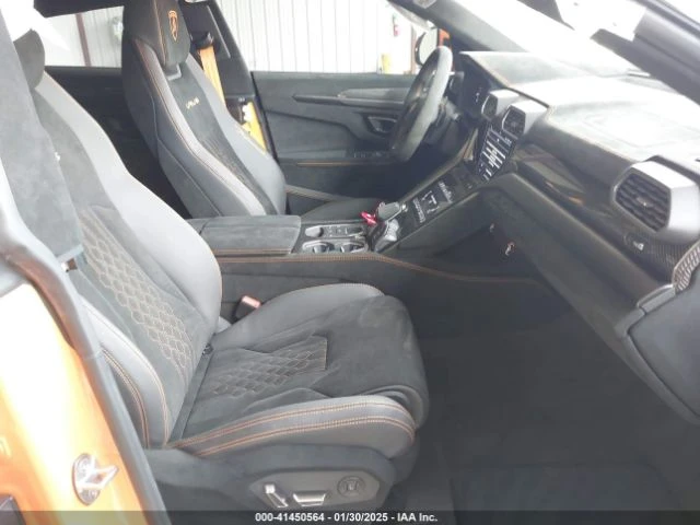 Lamborghini Urus * PERFORMANTE* * Alcantara* Bang & Olufsen 3* CARF, снимка 12 - Автомобили и джипове - 49405301