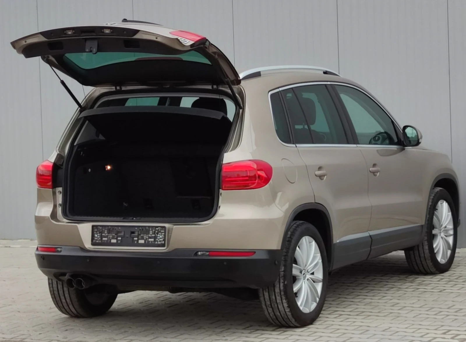 VW Tiguan 2.0TDI* 140�.�* DSG* 4-motion*  | Mobile.bg � ����������� 15