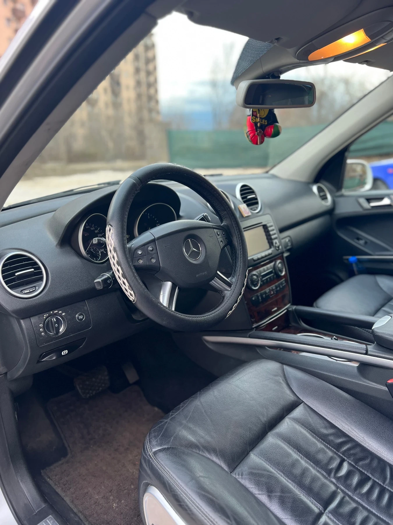 Mercedes-Benz ML 320  - изображение 8