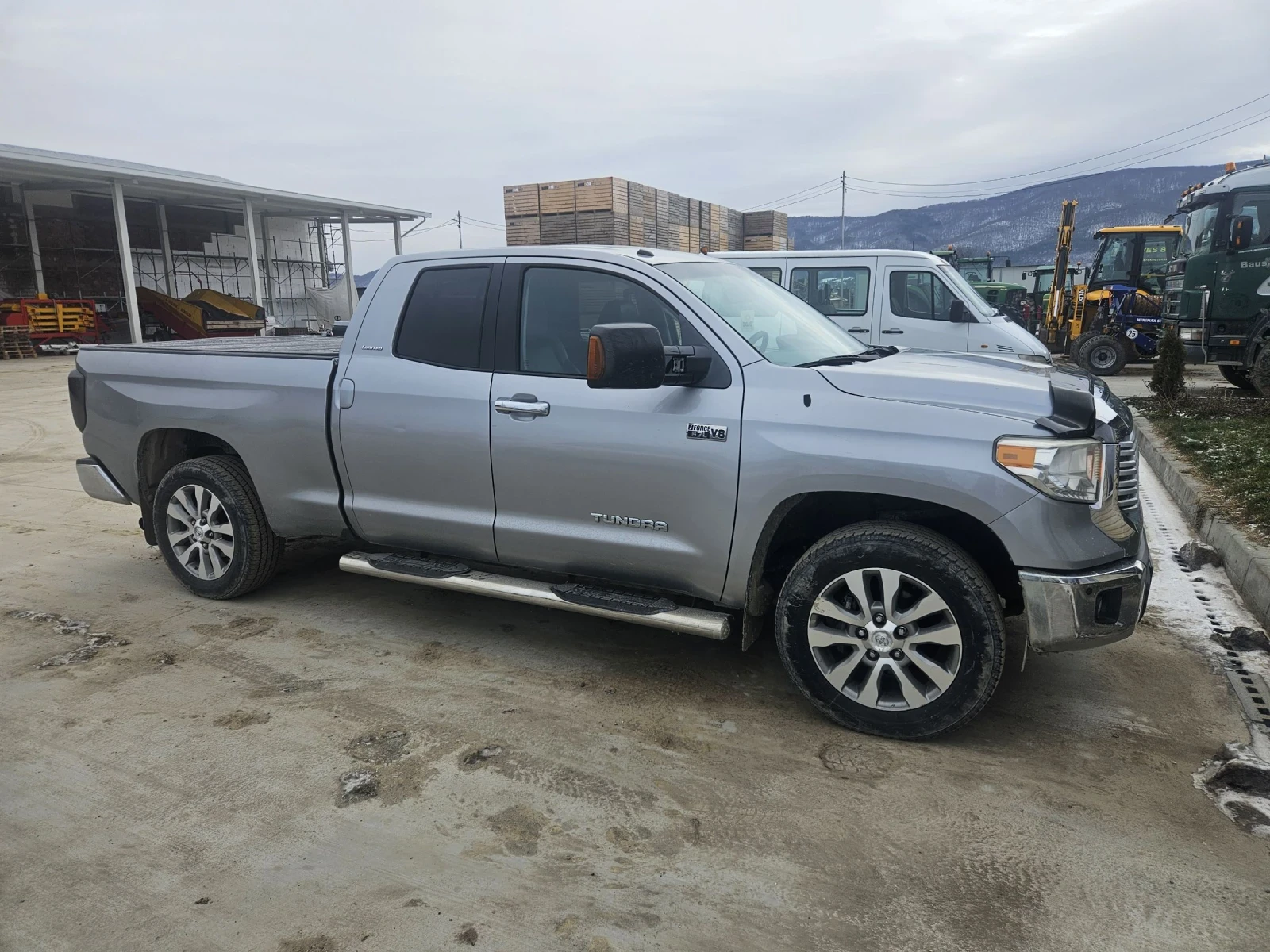 Toyota Tundra 1794 LIMITED EDITION 5.7 V8, снимка 3 - Автомобили и джипове - 53843291
