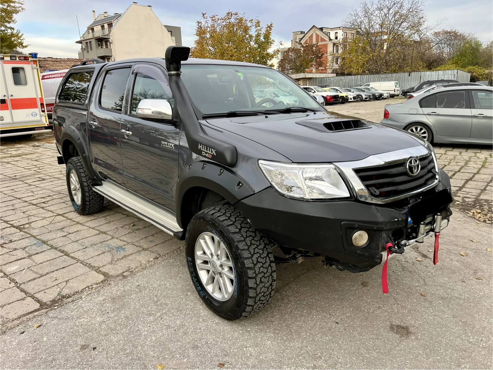 Toyota Hilux 3.0 171hp автоматик възможност за лизинг