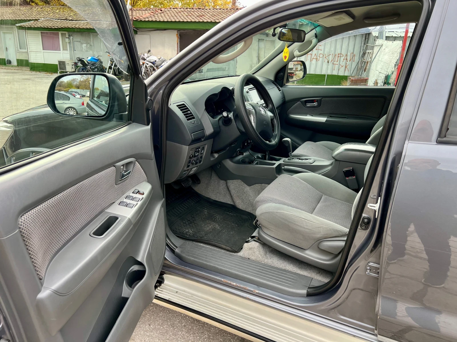 Toyota Hilux 3.0 171hp автоматик възможност за лизинг, снимка 10 - Автомобили и джипове - 54141424