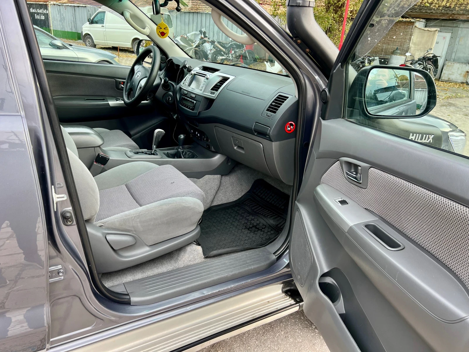 Toyota Hilux 3.0 171hp автоматик възможност за лизинг, снимка 12 - Автомобили и джипове - 54141424