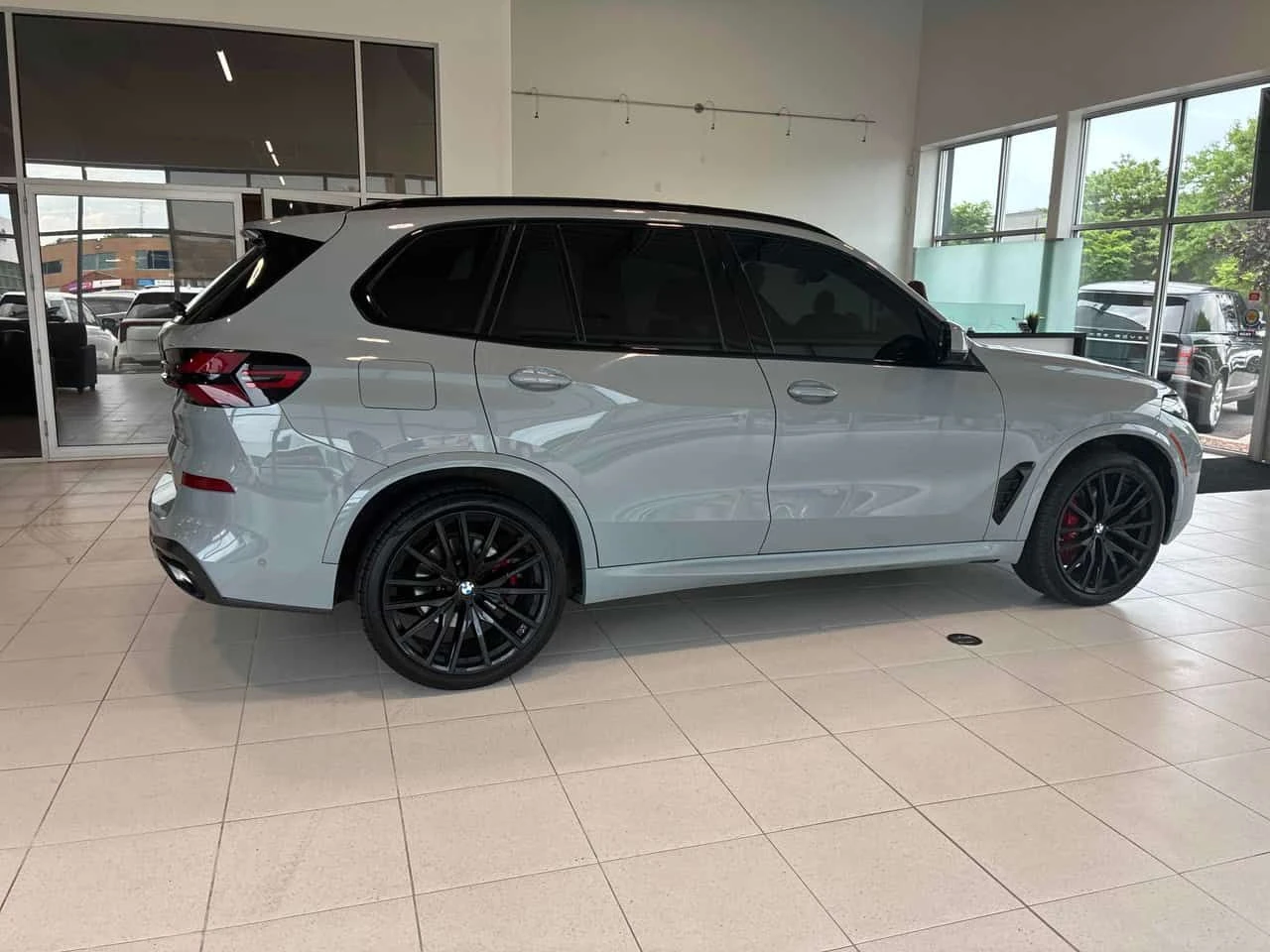 BMW X5 xDrive40i M SPORT/ПАНОРАМА/ДИСТРОНИК/360 КАМЕРИ, снимка 4 - Автомобили и джипове - 54887844