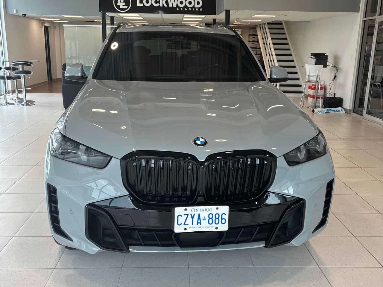 BMW X5 xDrive40i M SPORT/ПАНОРАМА/ДИСТРОНИК/360 КАМЕРИ, снимка 2 - Автомобили и джипове - 54887844