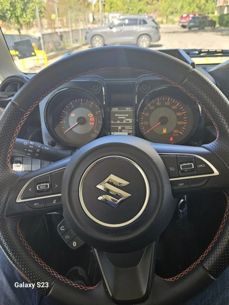 Suzuki Jimny, снимка 6 - Автомобили и джипове - 56246415