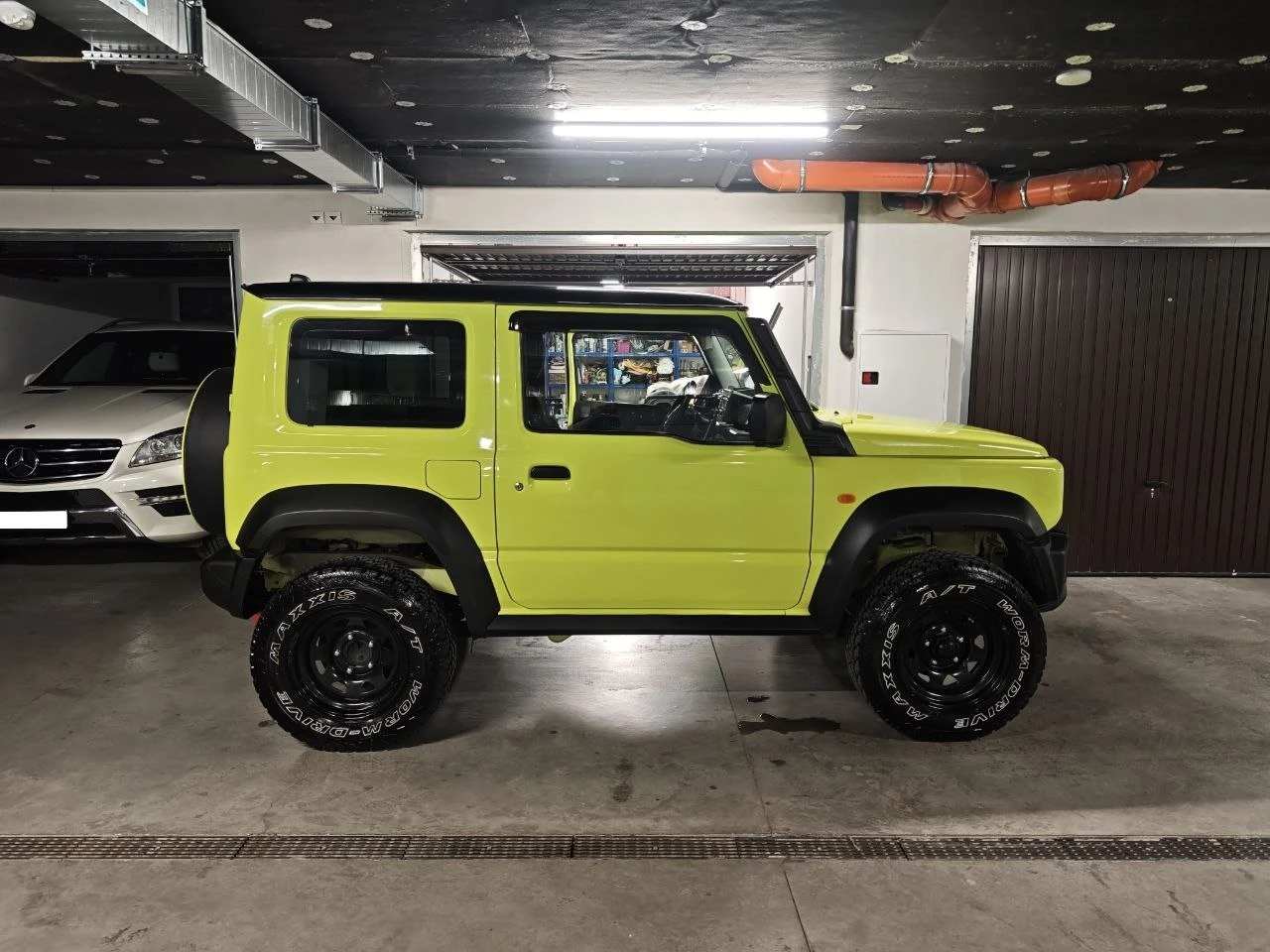 Suzuki Jimny, снимка 14 - Автомобили и джипове - 56246415
