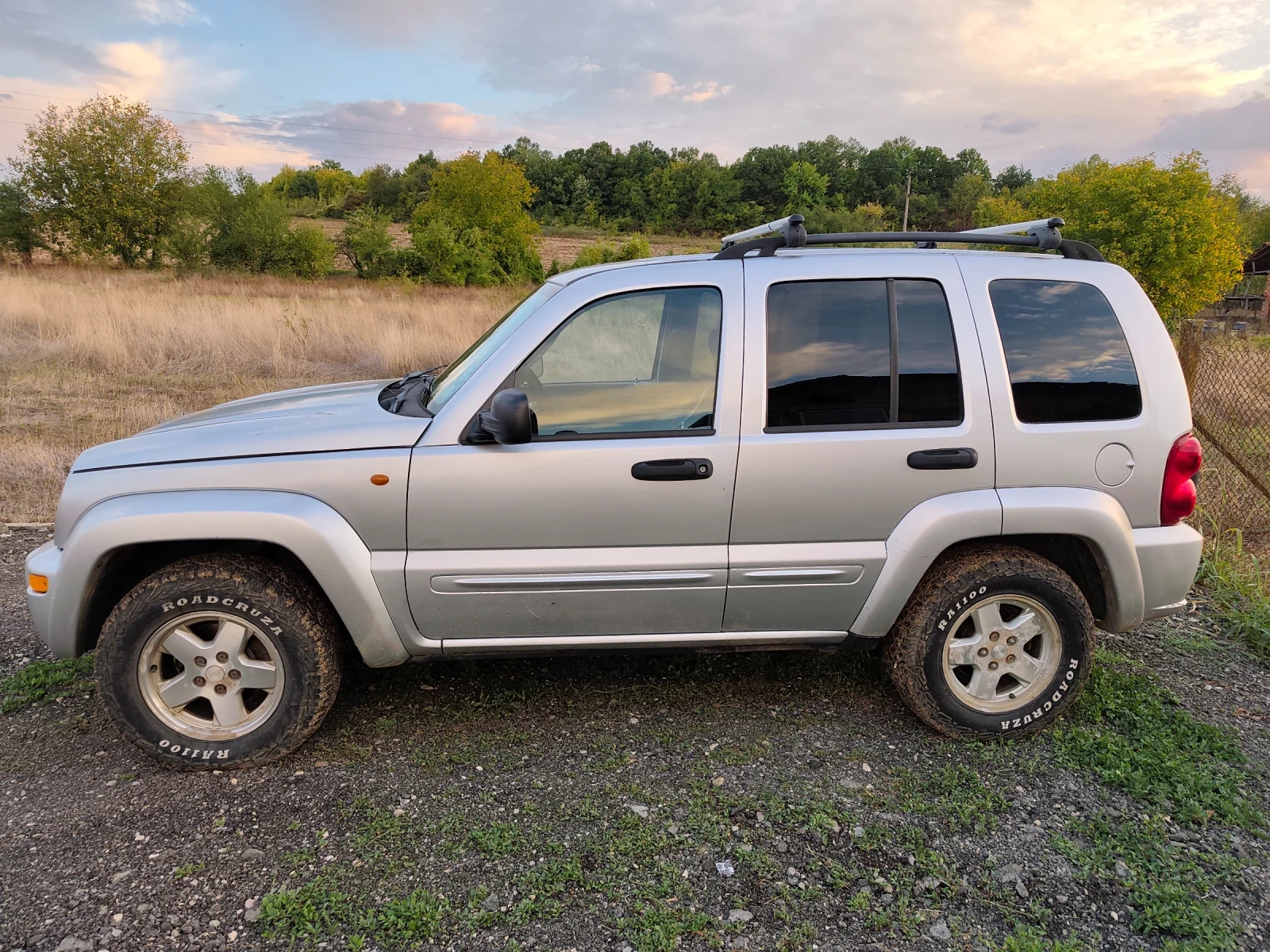 Jeep Cherokee, снимка 5 - Автомобили и джипове - 56466721