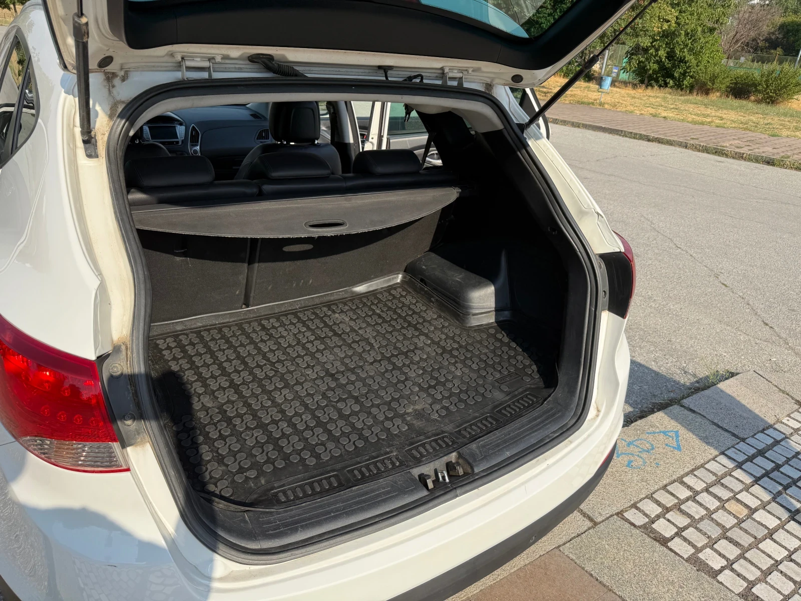 Hyundai IX35 2.0 CRDI 4x4, снимка 14 - Автомобили и джипове - 56568824