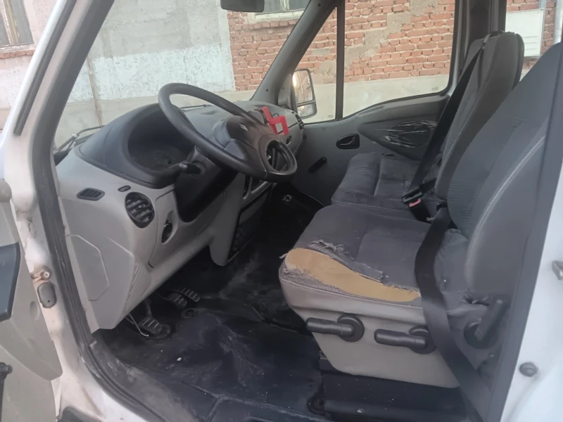 Renault Master 2.2 90 dci, снимка 5 - Бусове и автобуси - 48263399