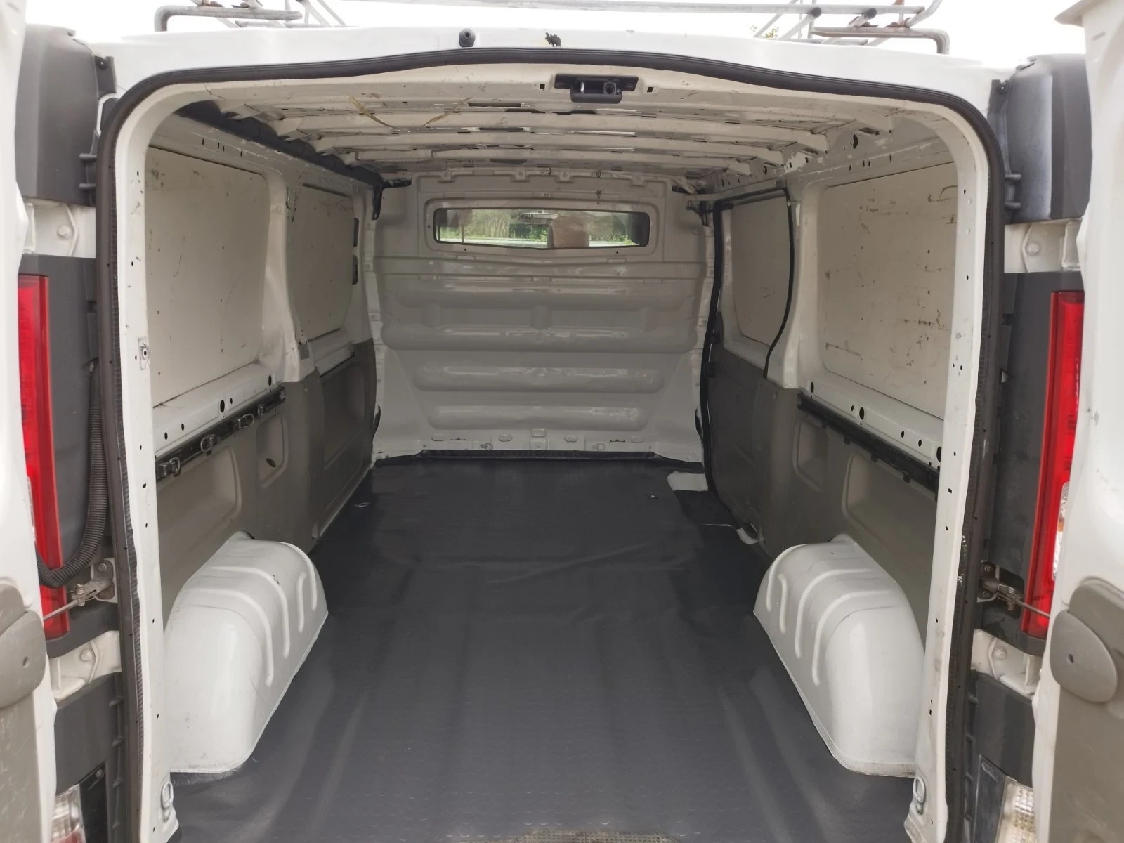 Renault Trafic 2.0 D ДЪЛГА БАЗА - изображение 10