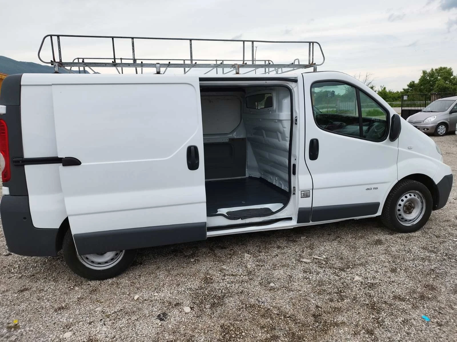 Renault Trafic 2.0 D ДЪЛГА БАЗА - изображение 9