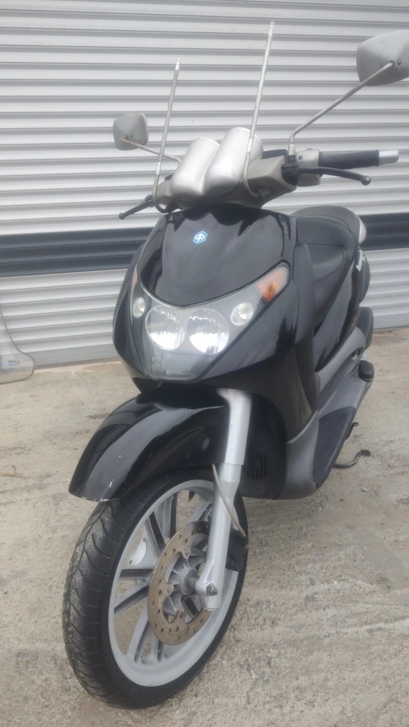 Piaggio Beverly 200