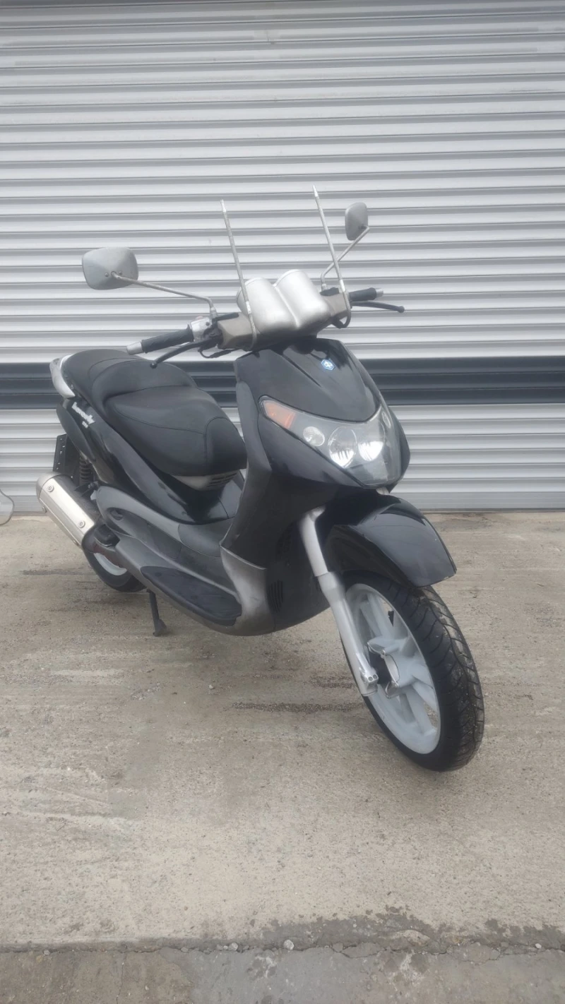 Piaggio Beverly 200, снимка 8 - Мотоциклети и мототехника - 51947142