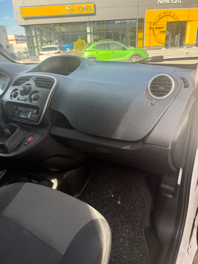 Renault Kangoo, снимка 6 - Автомобили и джипове - 47687931