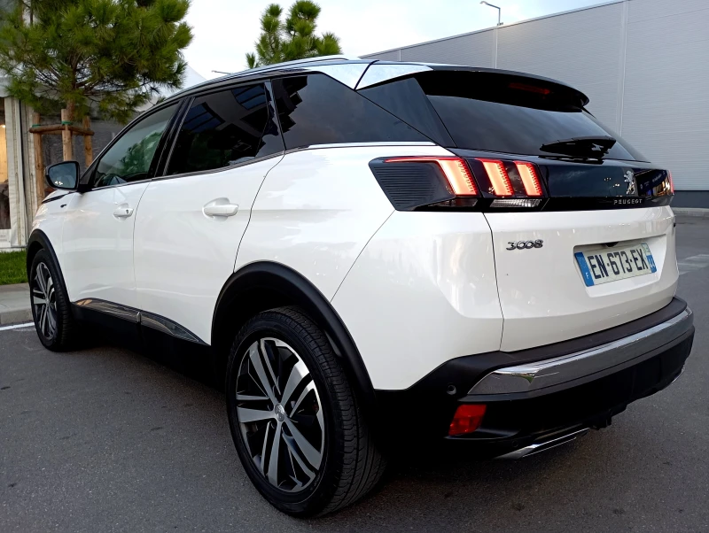 Peugeot 3008 GT* BI XENON* CAM* DISTRON* PANORAMA, снимка 4 - Автомобили и джипове - 48264184