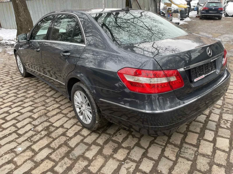 Mercedes-Benz E 220 CDi, снимка 4 - Автомобили и джипове - 48690624