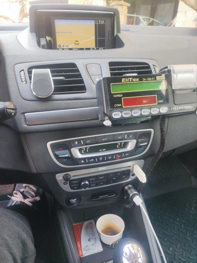 Renault Megane, снимка 2 - Автомобили и джипове - 52126709