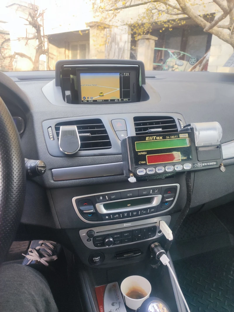 Renault Megane, снимка 4 - Автомобили и джипове - 52126709