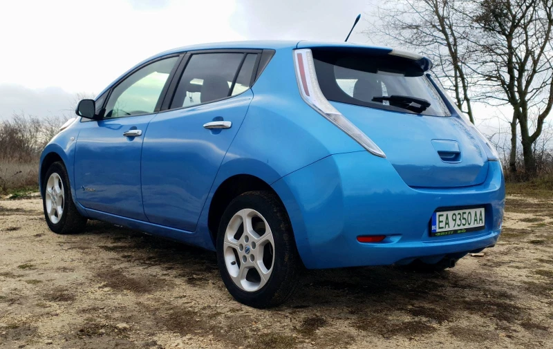 Nissan Leaf , снимка 5 - Автомобили и джипове - 52394606