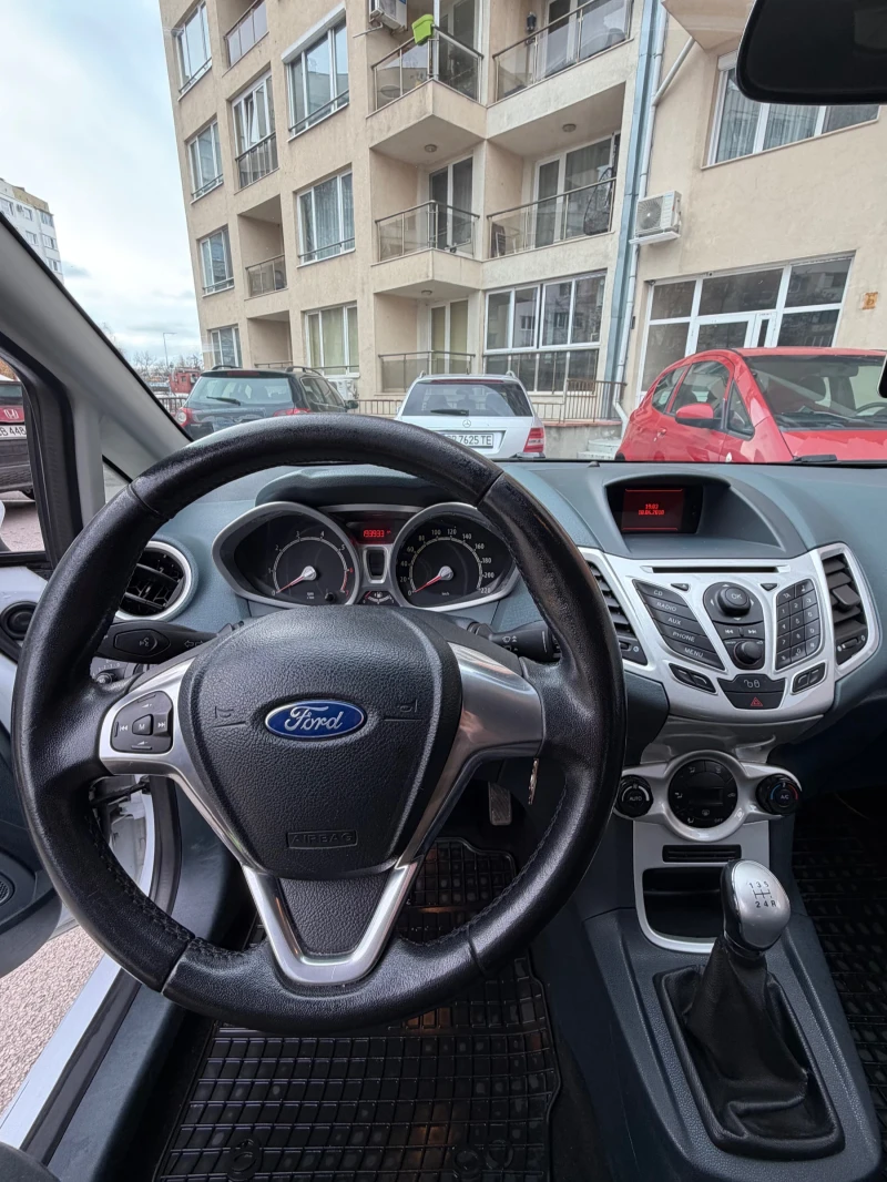 Ford Fiesta 1.4 Бензин* Фабрична Газ!! , снимка 5 - Автомобили и джипове - 52705873