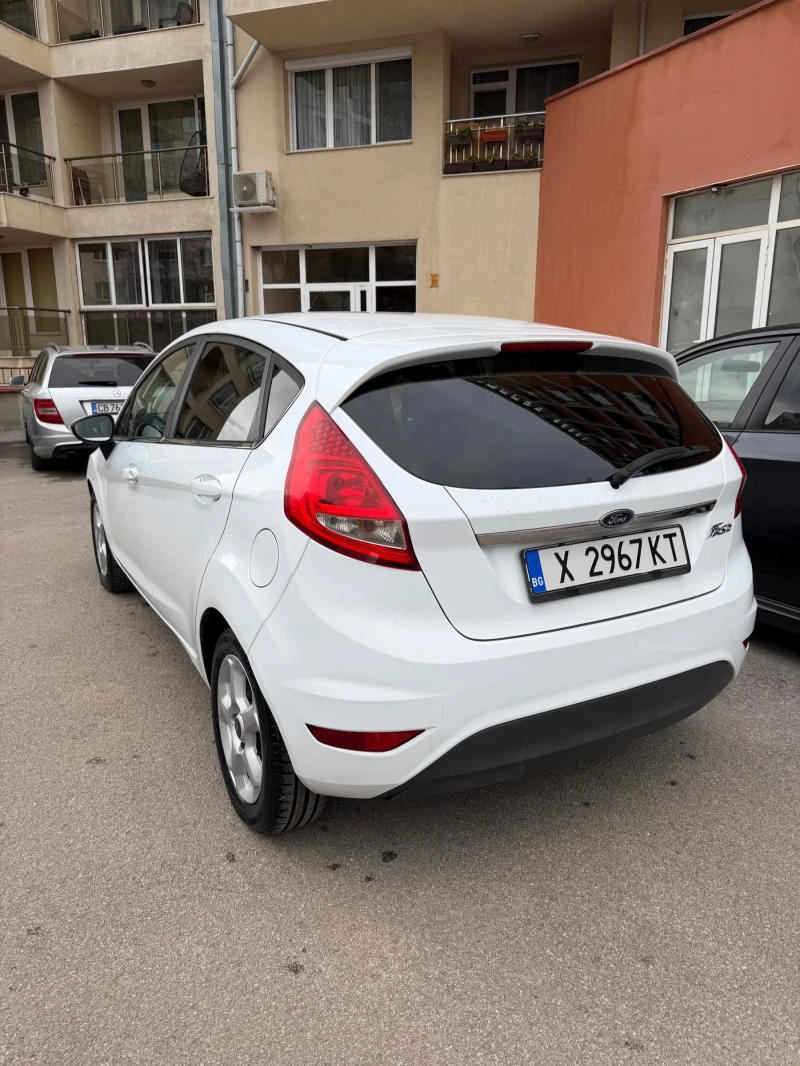 Ford Fiesta 1.4 Бензин* Фабрична Газ!! , снимка 2 - Автомобили и джипове - 52705873
