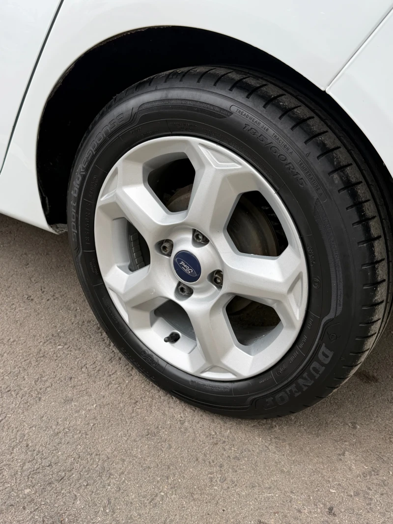 Ford Fiesta 1.4 Бензин* Фабрична Газ!! , снимка 7 - Автомобили и джипове - 52705873