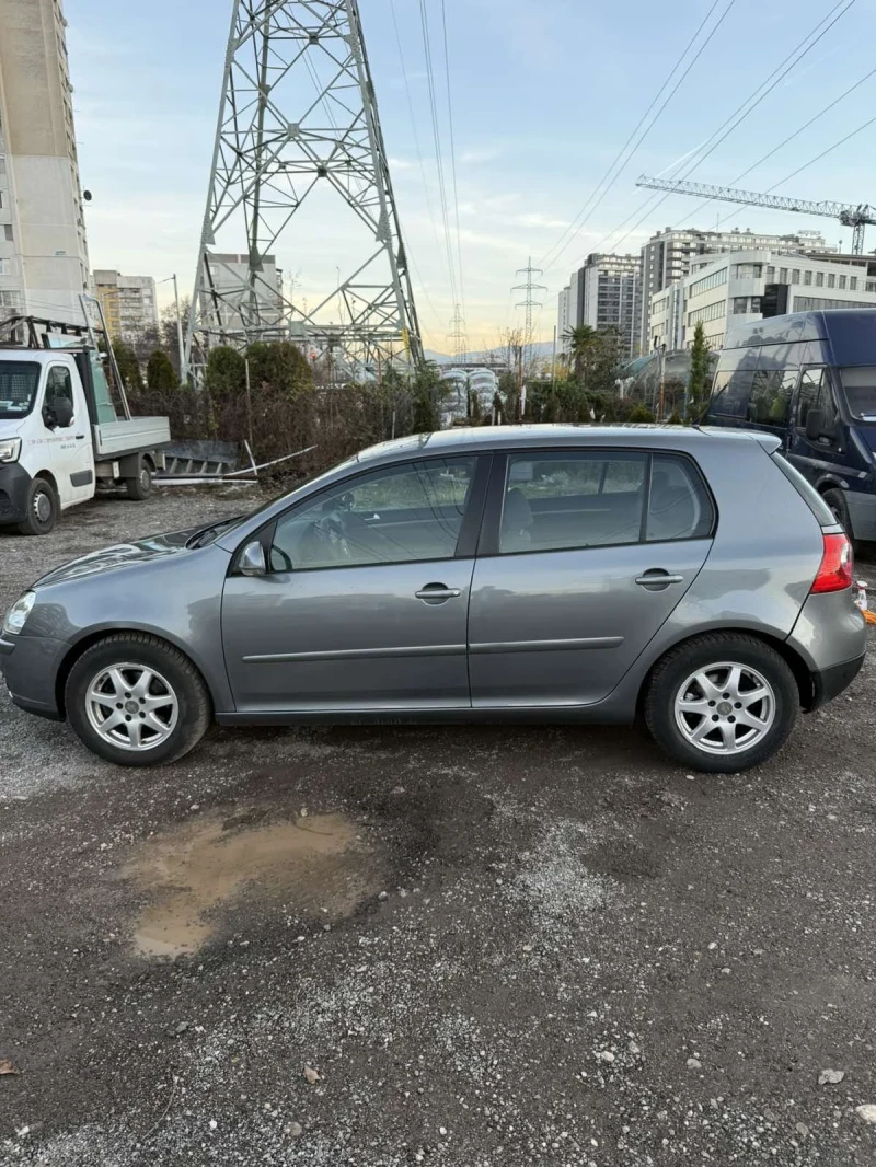 VW Golf 1.6 FSI АВТОМАТ, снимка 4 - Автомобили и джипове - 52713194