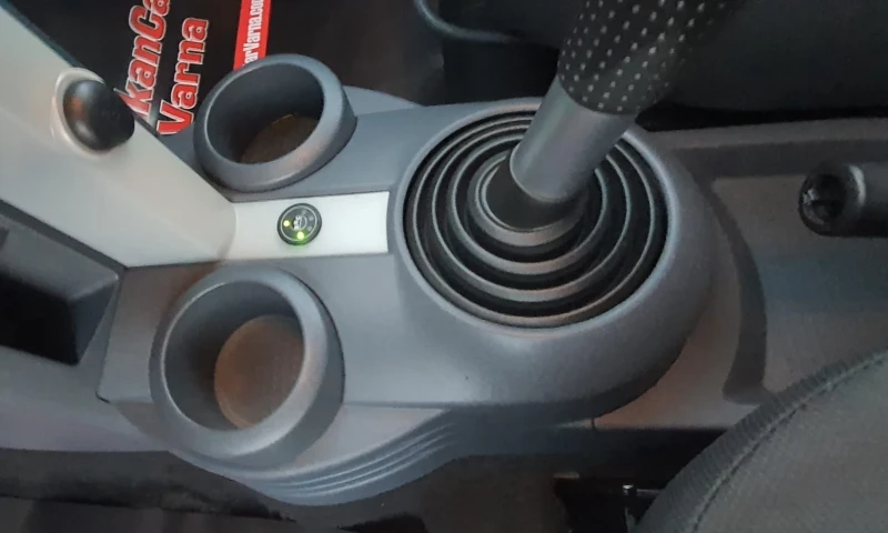 Mitsubishi Colt 1.1 Бензин/Газ, снимка 16 - Автомобили и джипове - 53475092