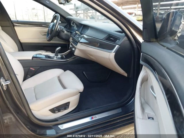 BMW 535 M* SPORT* LINE* ПОДГРЕВ* КАМЕРА* КЕЙЛЕС* RECARO, снимка 9 - Автомобили и джипове - 49505687