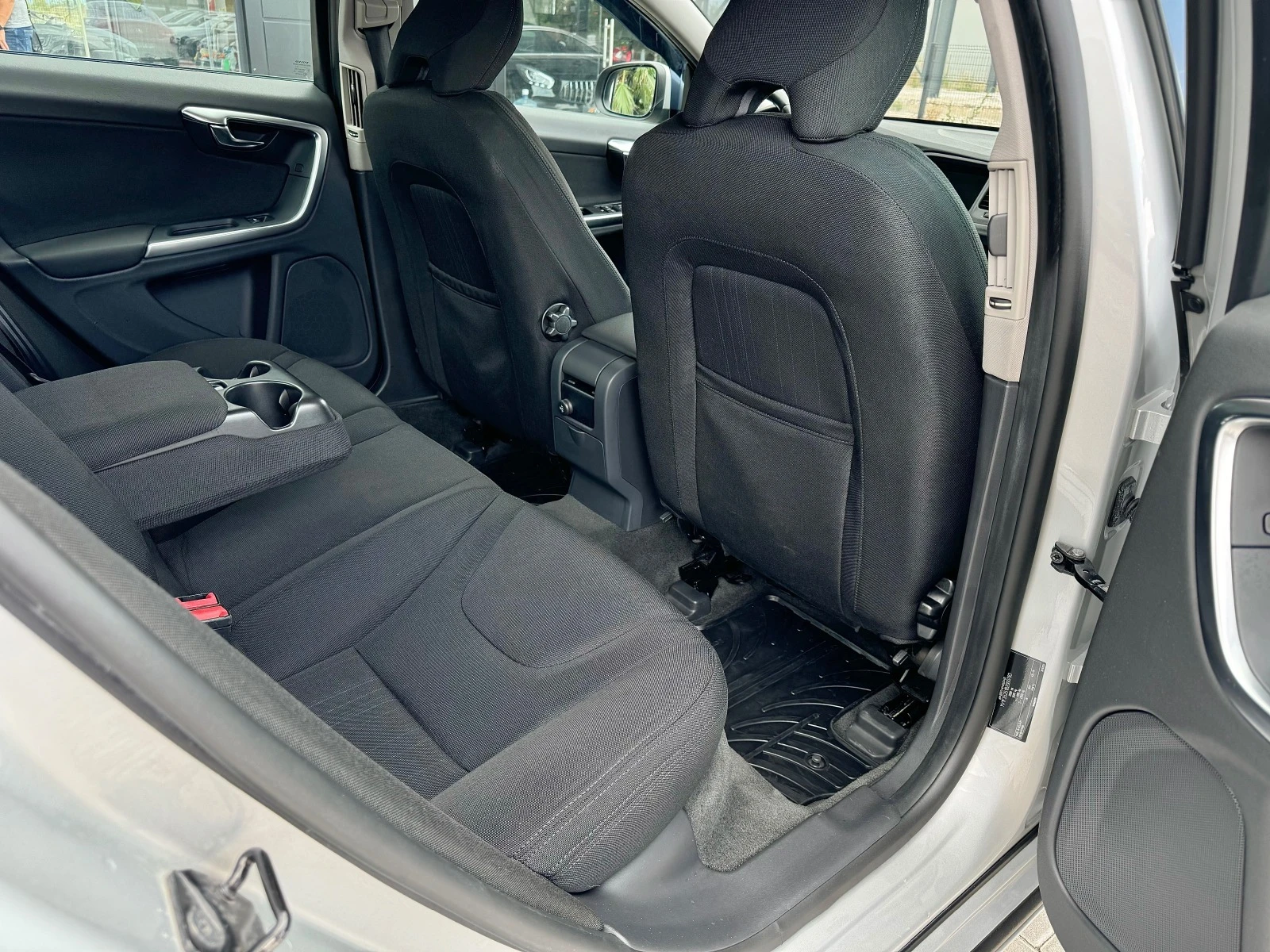 Volvo S60 2.0D3 | Mobile.bg � ����������� 14