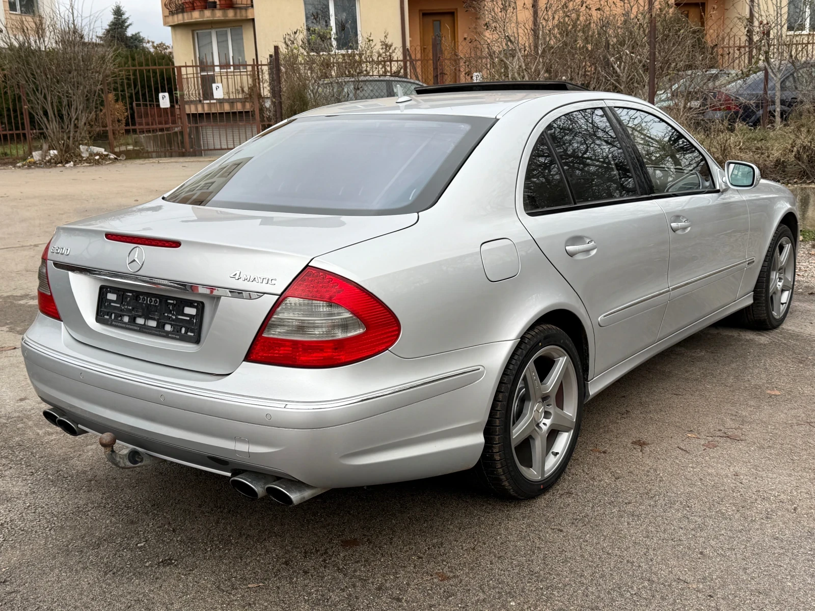 Mercedes-Benz E 500 Face AMG-pack V8 388 кс 4MATIC 5G-TRONIC DISTRONIC - изображение 5