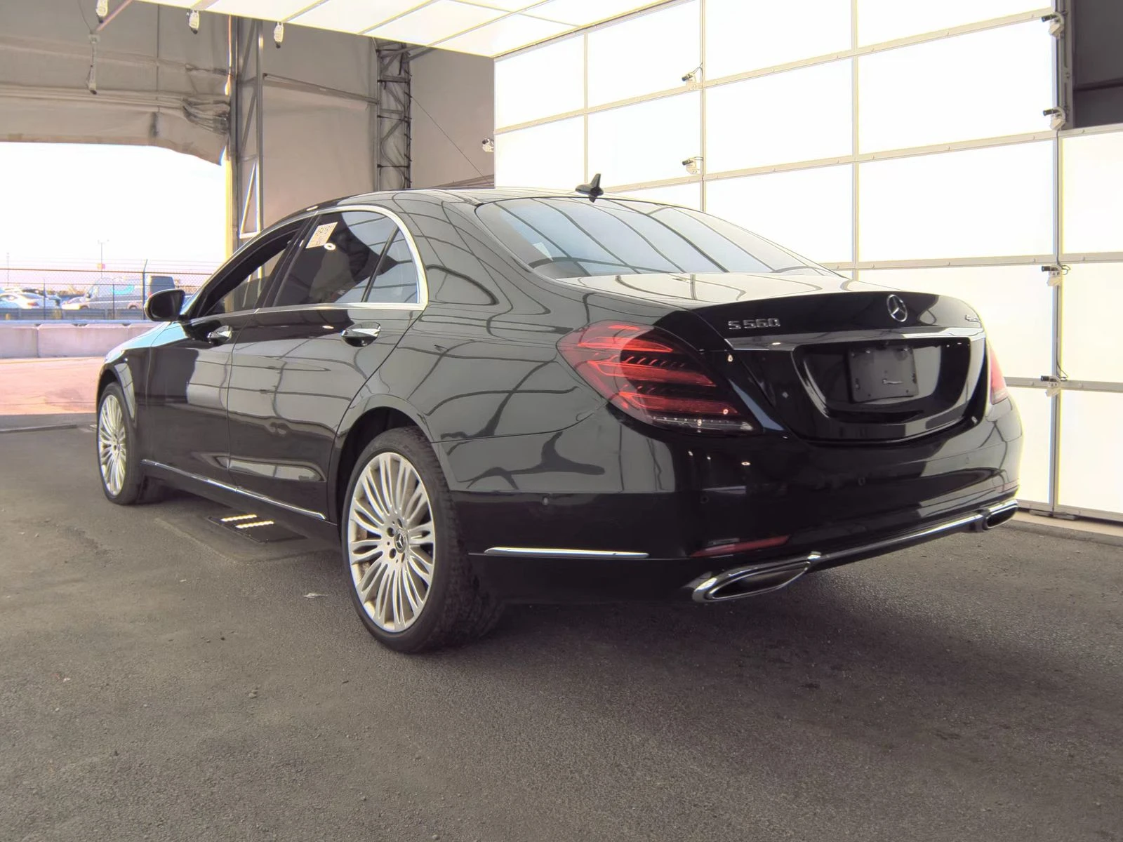 Mercedes-Benz S 560 4MATIC Обдух* BURMESTER* 360* Head-Up* Щори* Масаж - изображение 6