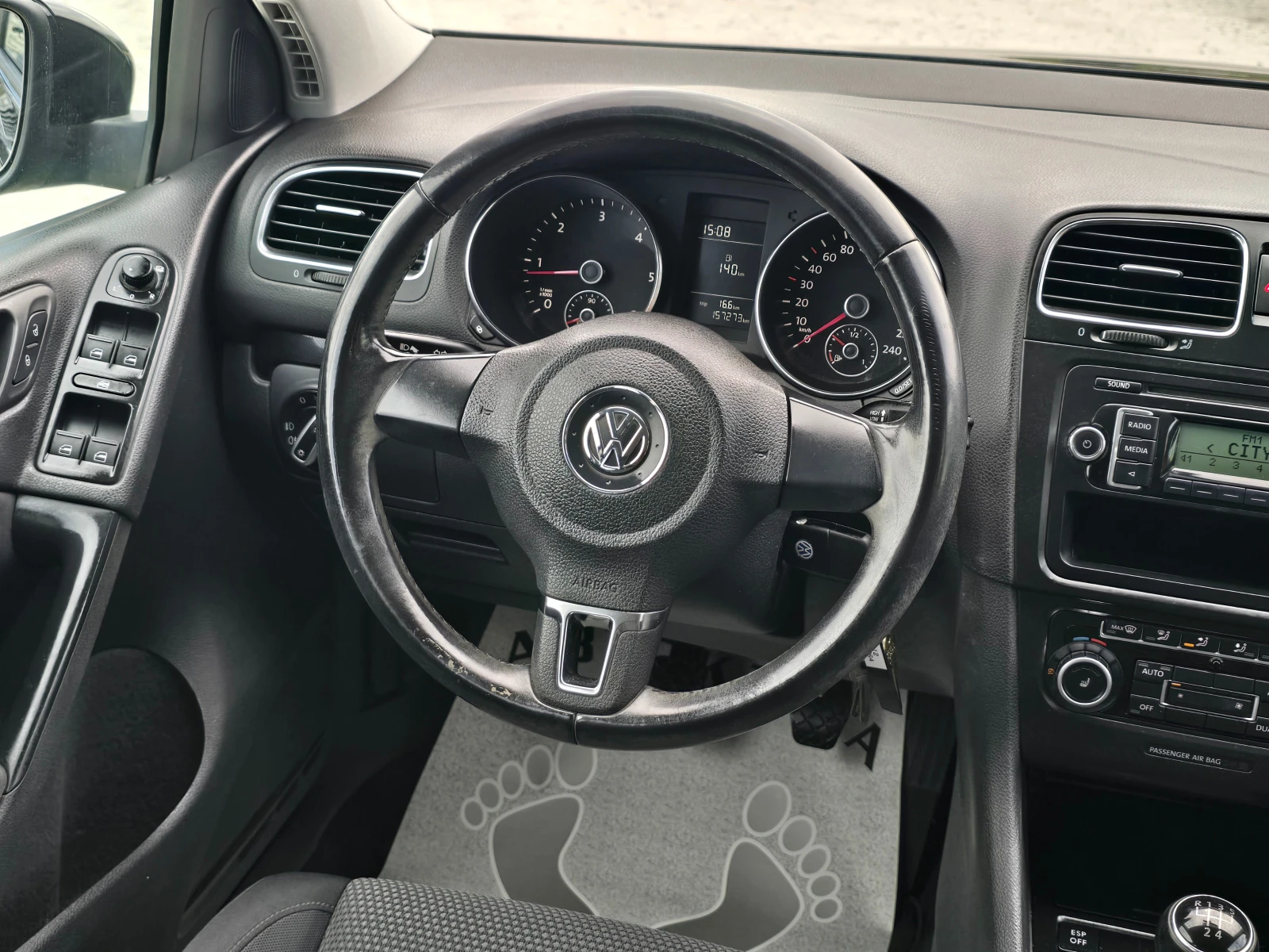VW Golf 09г.2.0-110к.с., снимка 13 - Автомобили и джипове - 54042182
