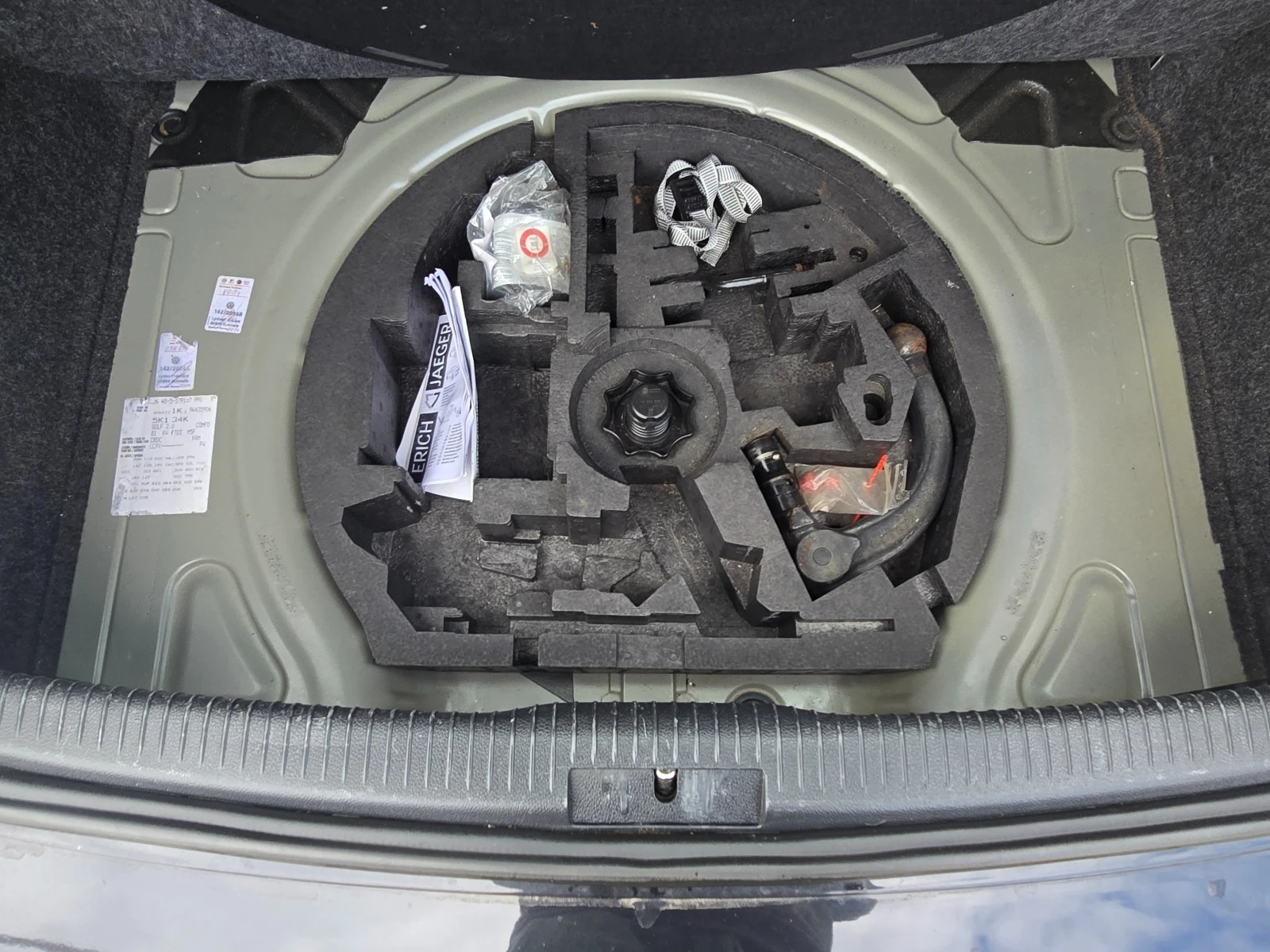 VW Golf 09г.2.0-110к.с., снимка 15 - Автомобили и джипове - 54042182