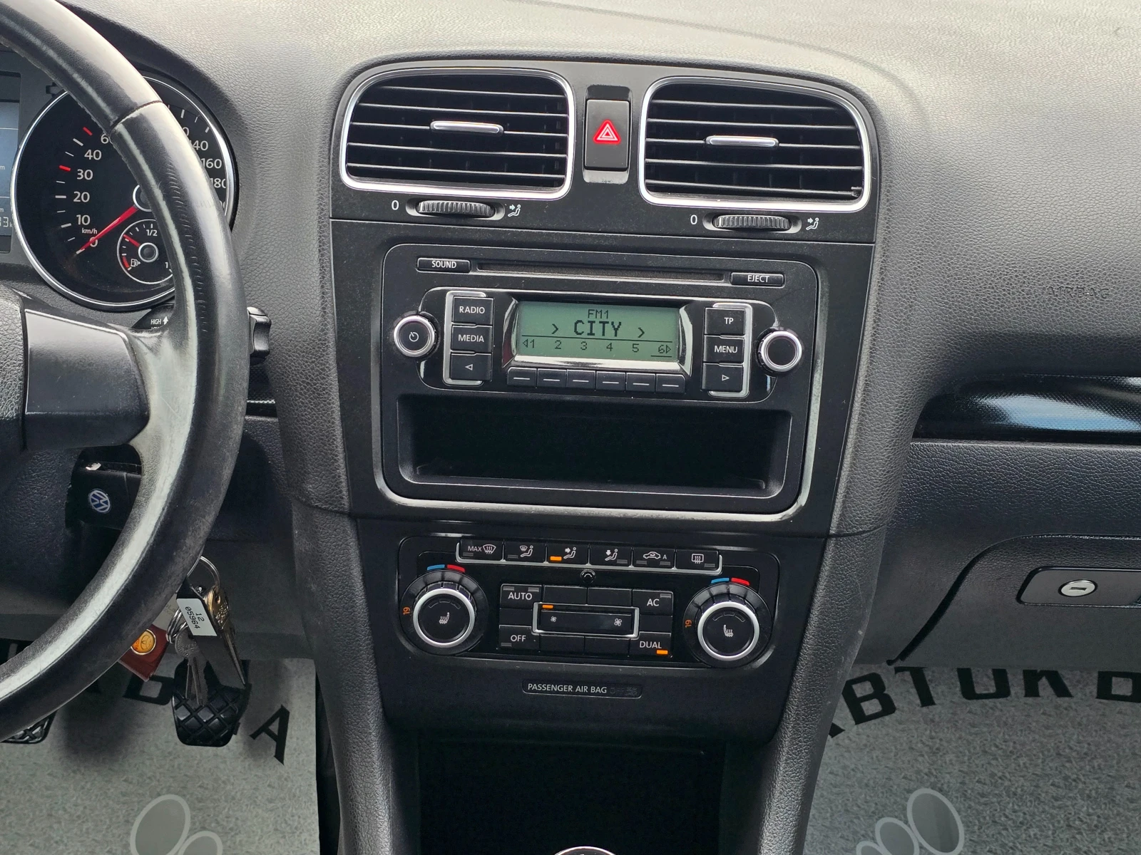 VW Golf 09г.2.0-110к.с., снимка 11 - Автомобили и джипове - 54042182