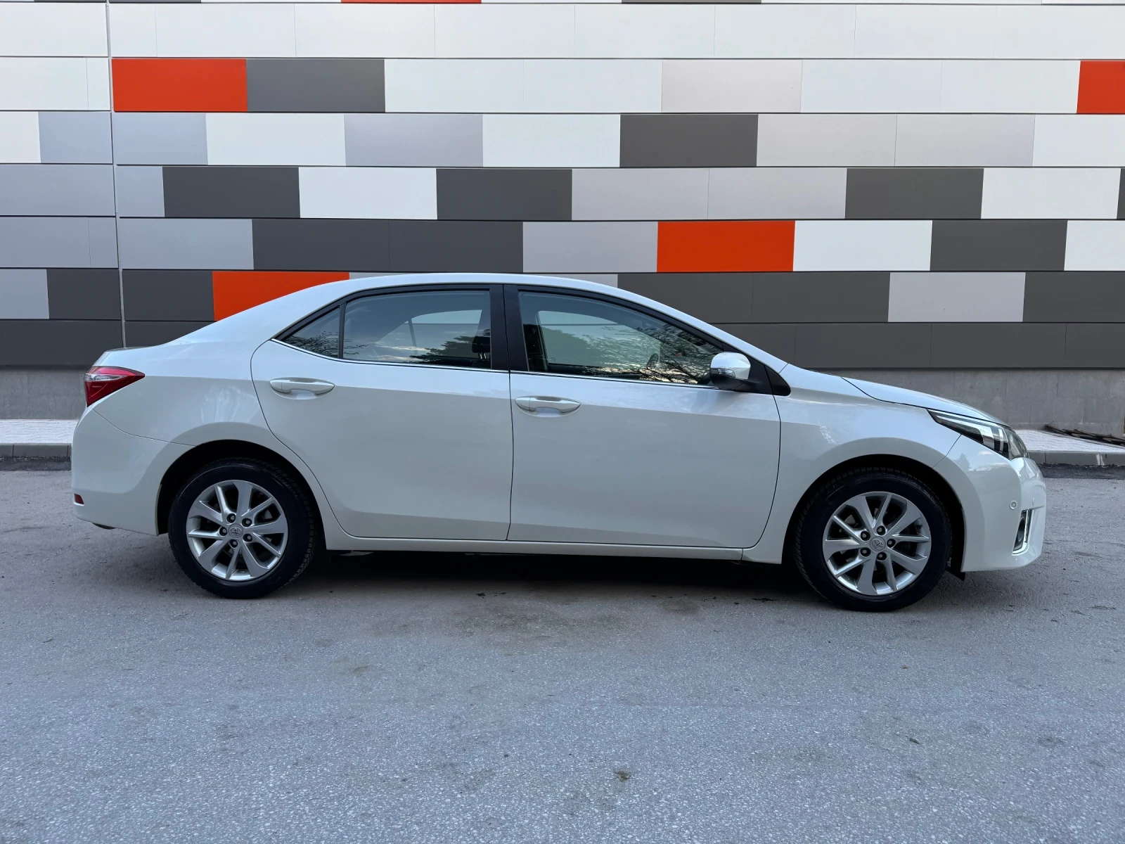 Toyota Corolla | Mobile.bg � ����������� 3