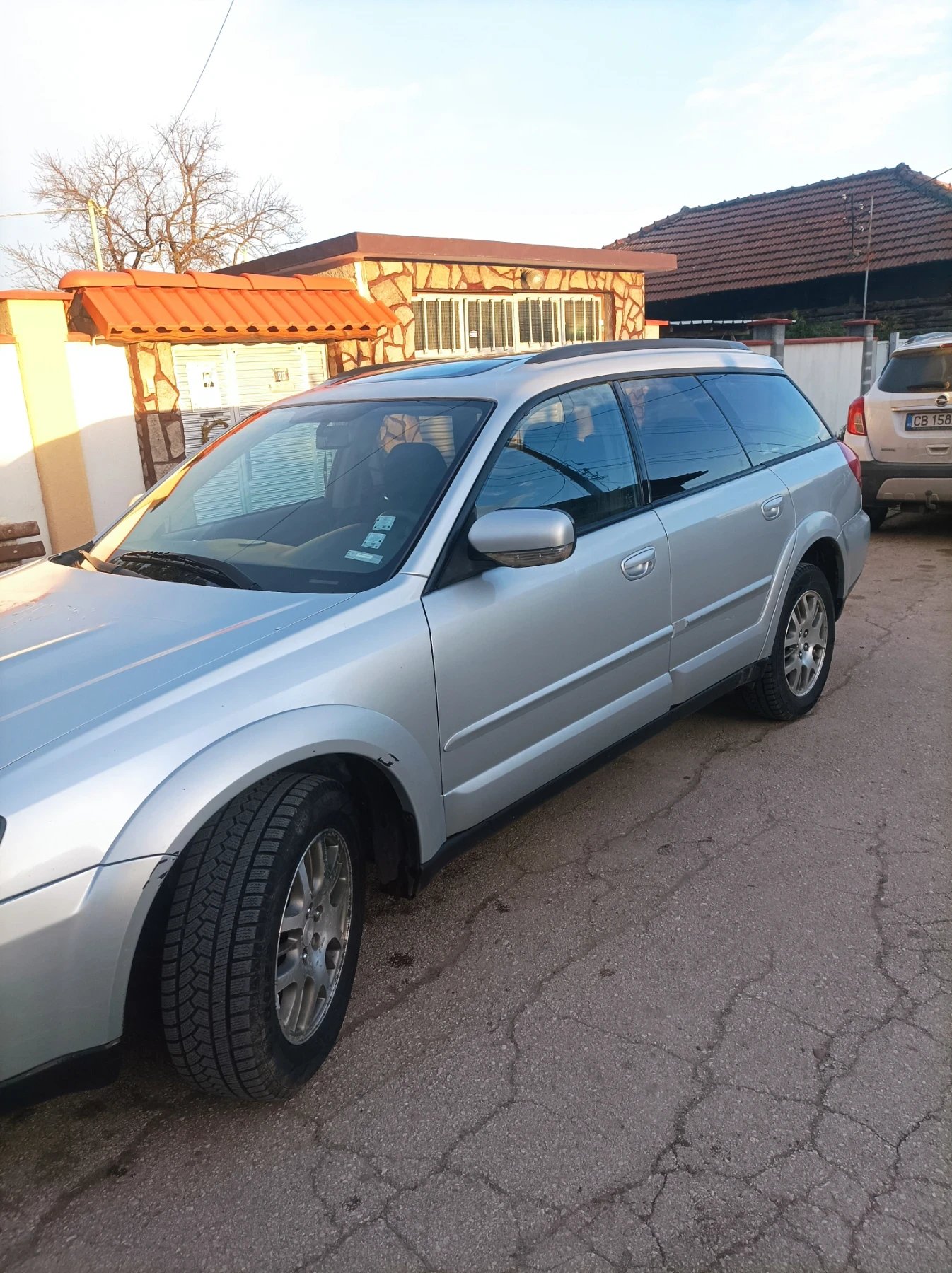 Subaru Outback, снимка 2 - Автомобили и джипове - 54127837