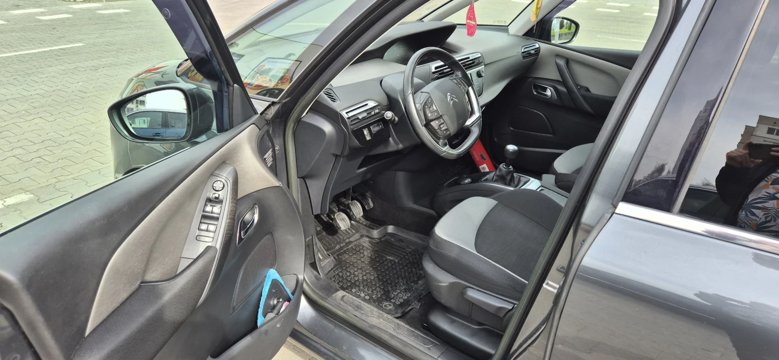 Citroen C4 Picasso 1.6 e-HDI | фабрично без AdBlue | Android/Carplay, снимка 12 - Автомобили и джипове - 54181801