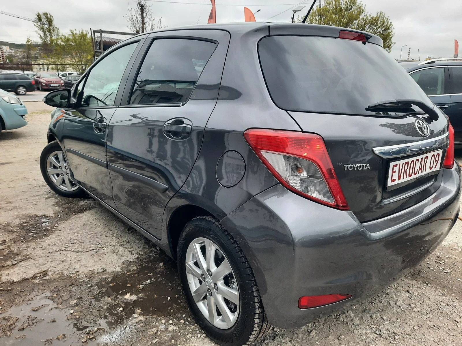 Toyota Yaris ФУЛ ЕКСТРИ # БИЖУ, снимка 4 - Автомобили и джипове - 54372206