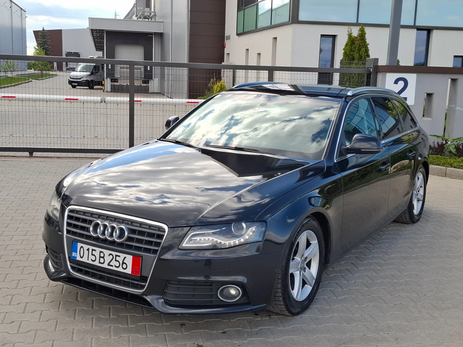 Audi A4 2.0TDI* (140кс)* S-LINE* XENON* LED* НОВ ВНОС* , снимка 3 - Автомобили и джипове - 54400958