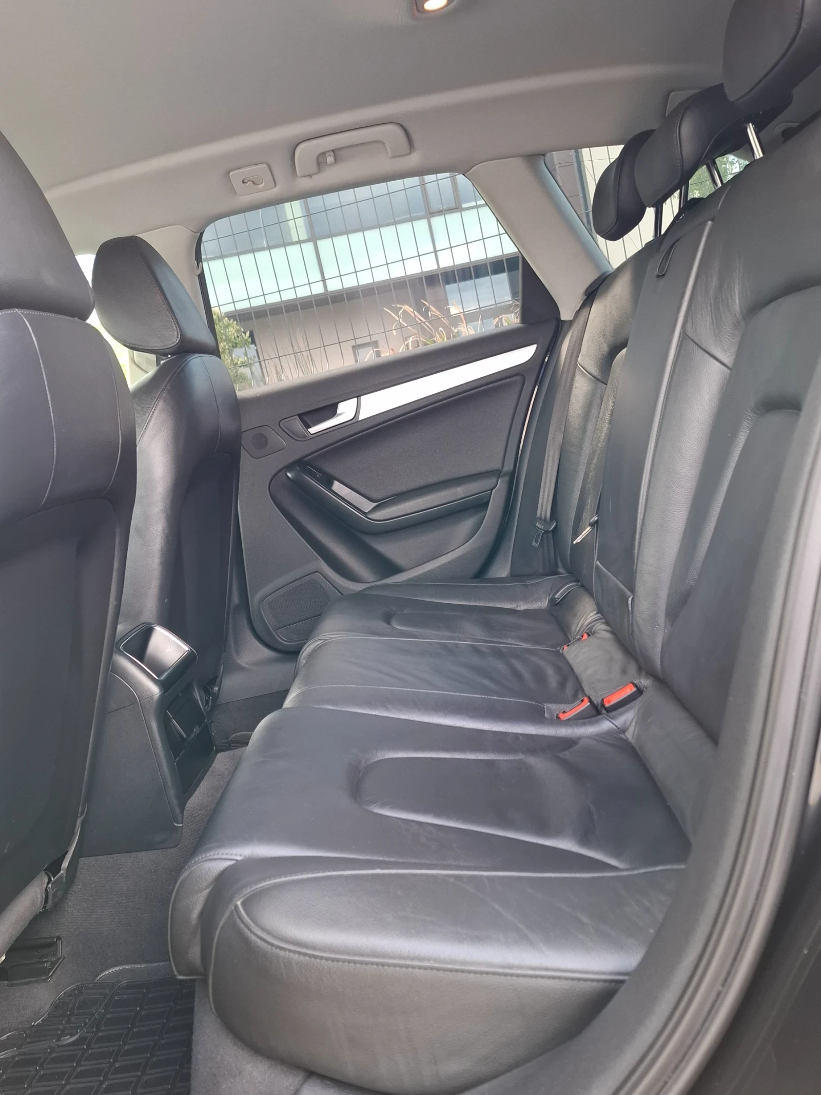 Audi A4 2.0TDI* (140кс)* S-LINE* XENON* LED* НОВ ВНОС* , снимка 17 - Автомобили и джипове - 54400958