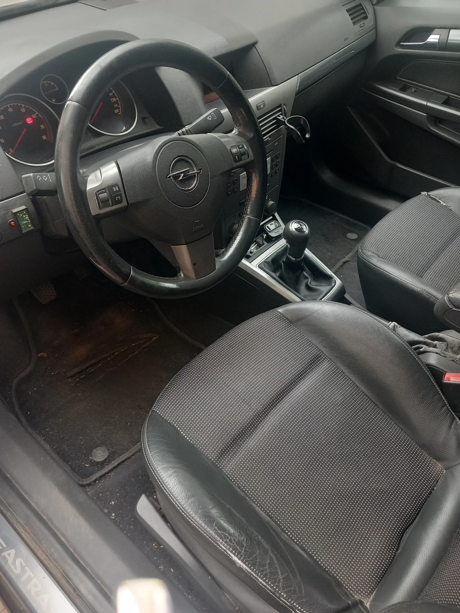 Opel Astra, снимка 5 - Автомобили и джипове - 54609318