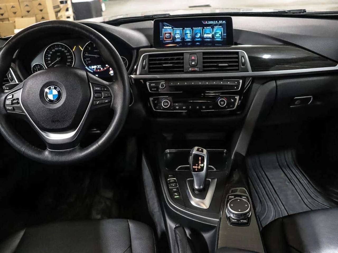 BMW 330 * 330i xDrive Sedan * CARFAX * ЦЕНА ДО БГ, снимка 6 - Автомобили и джипове - 54894216